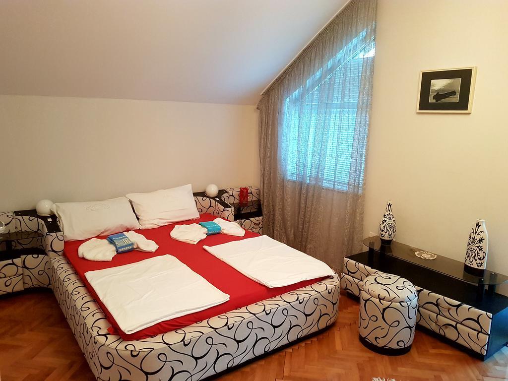 Apartment Cace كومانوفو المظهر الخارجي الصورة
