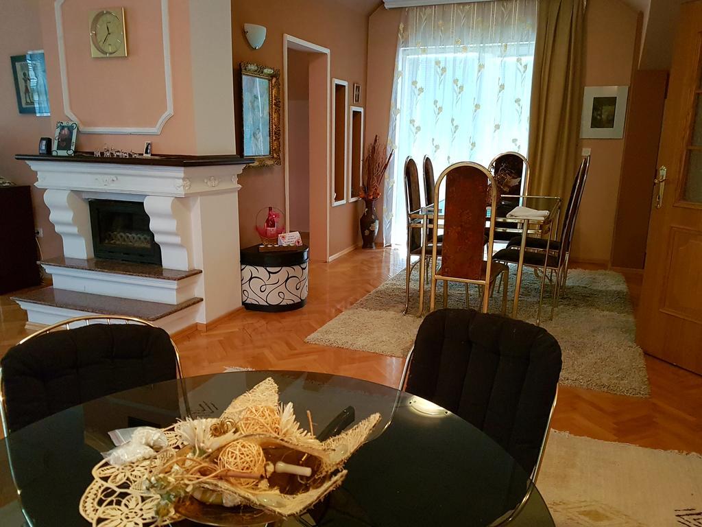 Apartment Cace كومانوفو المظهر الخارجي الصورة